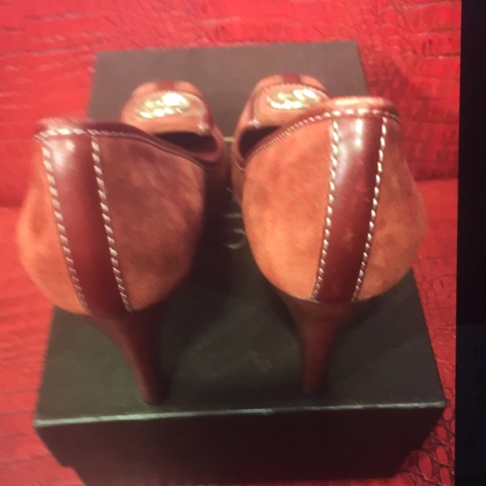 AUTHENTIC GUCCI PUMPS, SUEDE & LEATHER TRIM - Picture 2 of 5